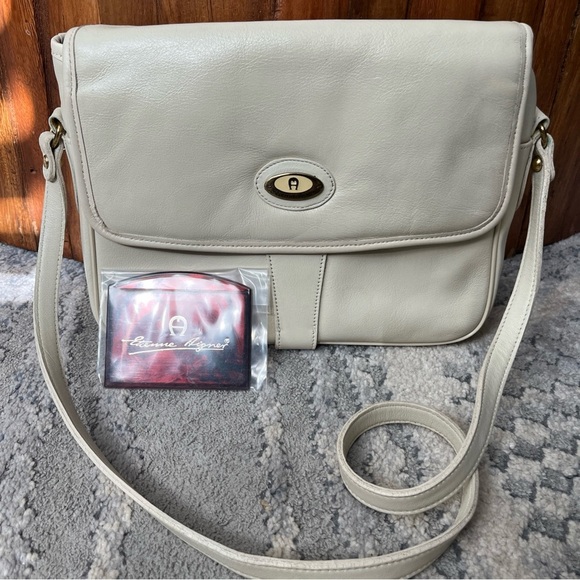 Etienne Aigner Purse Vintage Cream Leather Shoulder Bag With Mirror - Picture 1 of 10